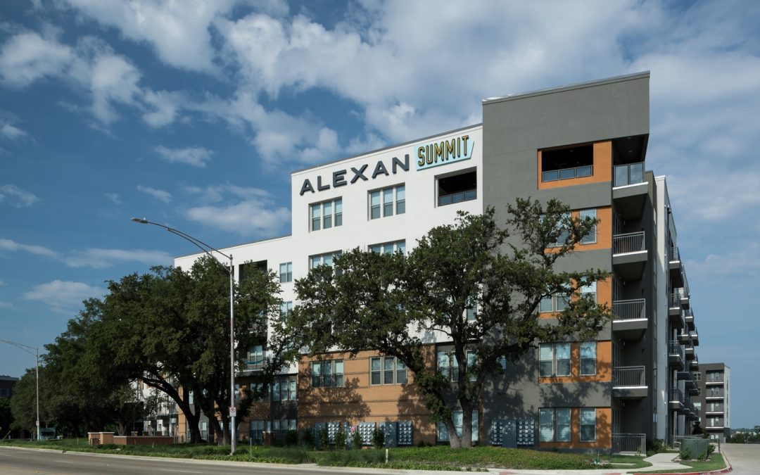 Alexan Summit Apartments in Fort Worth