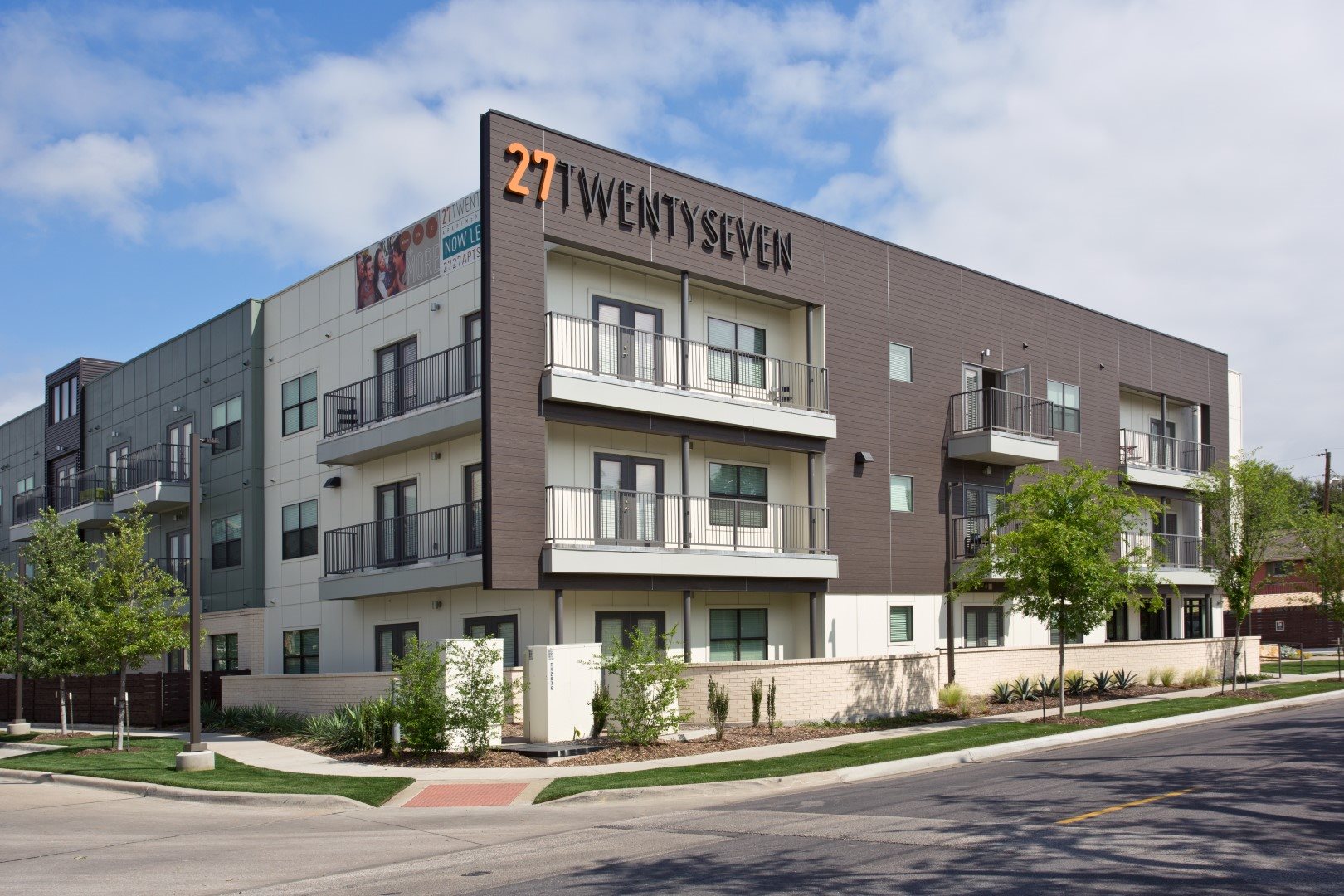 27twentyseven apartment homes dallas
