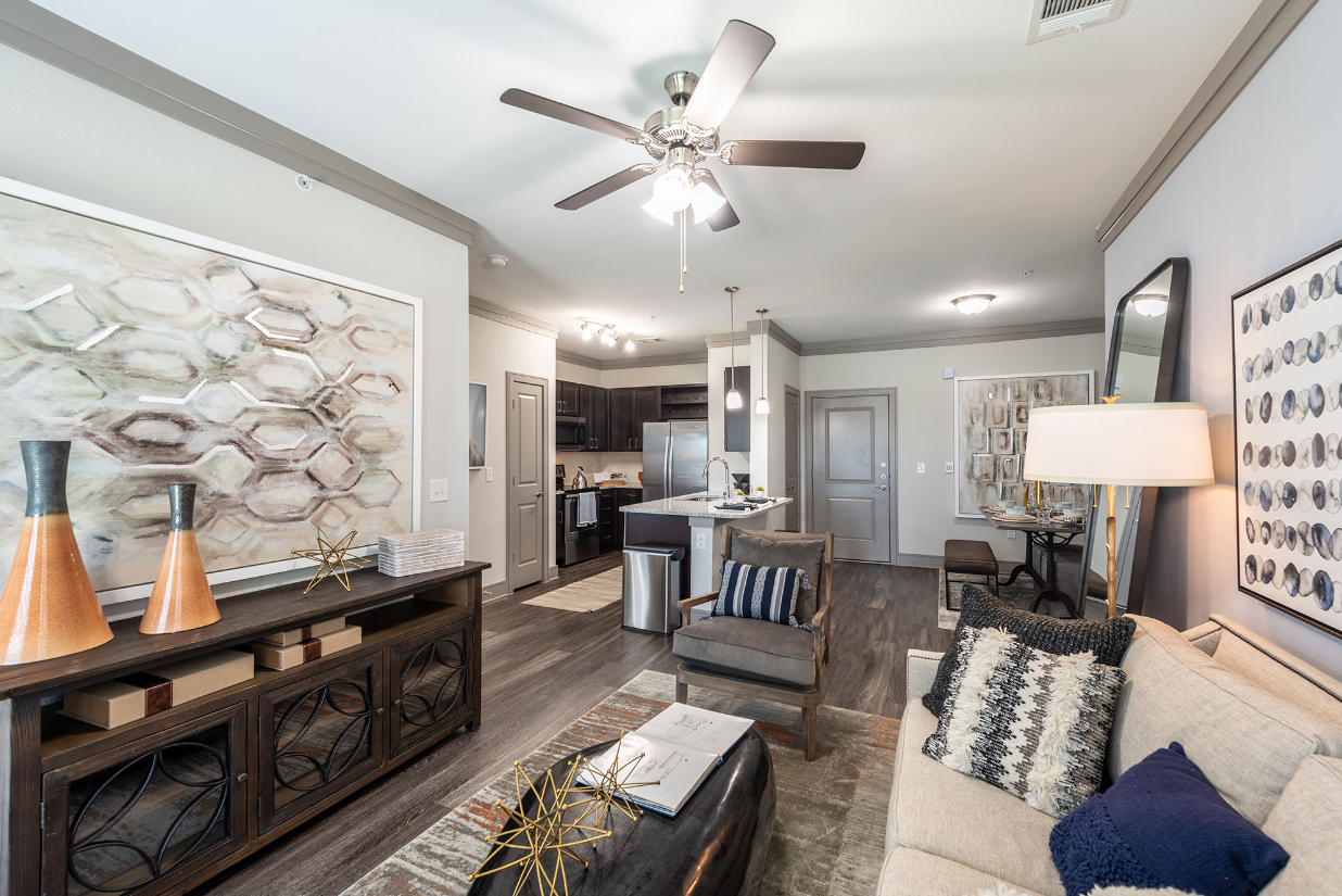 Luxury Apartments Near DFW's Universities and Colleges